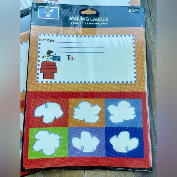 Hallmark snoopy, 5 vintage mailing labels 4 sheets of 1label with seals sealed - Picture 2 of 3